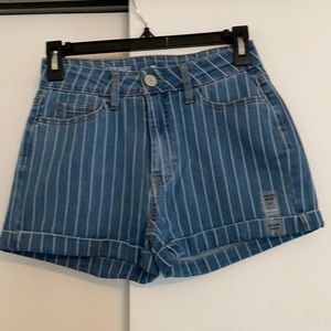 SO “favorite high-rise shortie” cuffed shorts